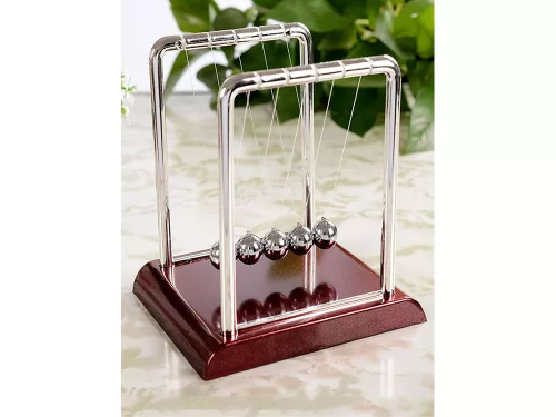Newton inga asztali dísz - 18x18x15cm