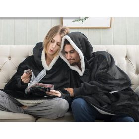 Nagy pulóver egy zsebbel - fekete