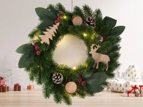 Karácsonyi koszorú LED világítással - 20cm