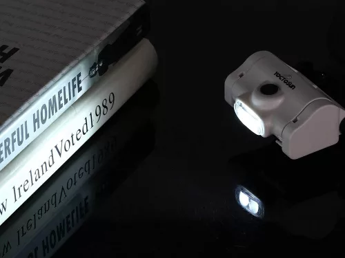Nagyító fejpánt LED lámpával és 4 cserélhető lencsével - fekete