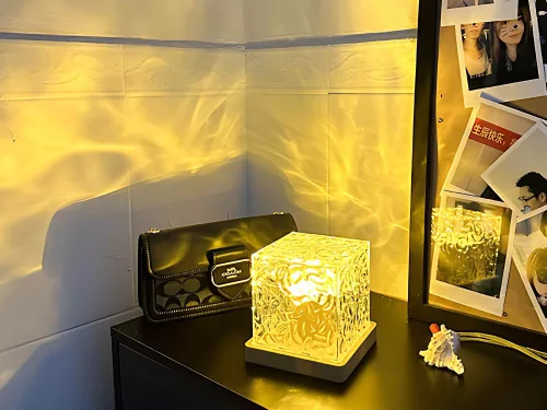 Dekoratív akkumulátoros RGB LED kocka lámpa távirányítóval