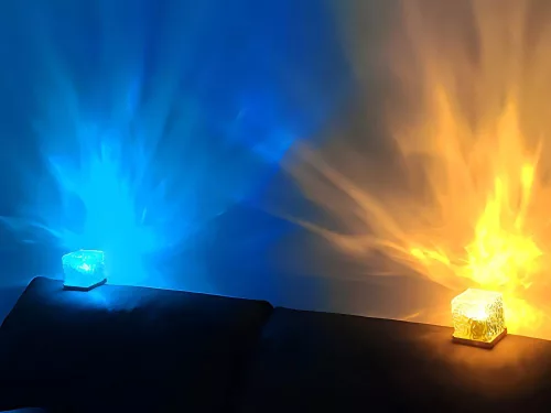 Dekoratív akkumulátoros RGB LED kocka lámpa távirányítóval