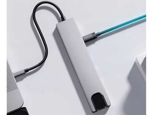 8 az 1-ben USB-C átalakító