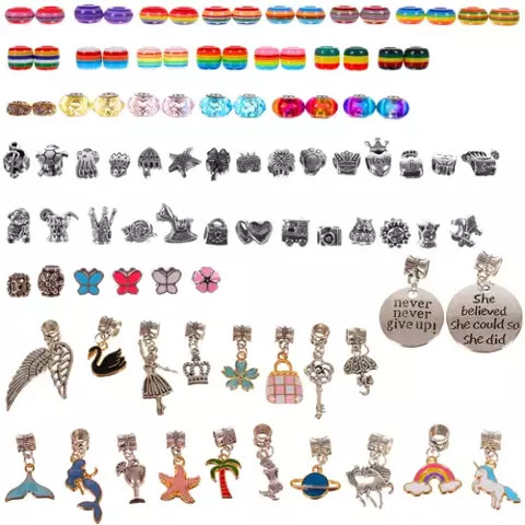 Kreatív karkötő készítő szett ajándékdobozzal, medálokkal, gyöngyökkel ? 107 színes elemmel