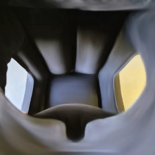 Ergonomikus felfújható utazópárna - fekete