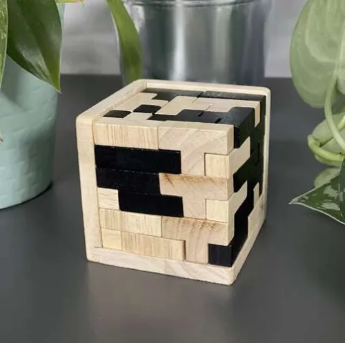 Fa logika kocka kirakójáték - 7x7x7cm