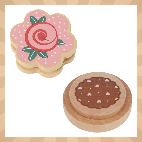 Kruzzel fa játék sütemények állvánnyal és tálcával