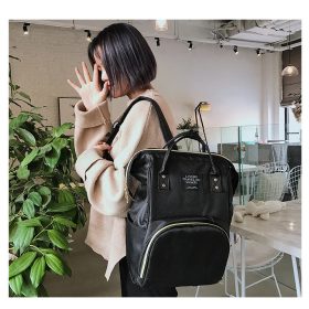 Fekete living traveling táska