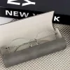 Kemény szemüvegtok puha béléssel és mágneses csattal, szürke - 16,5x6x2,8cm